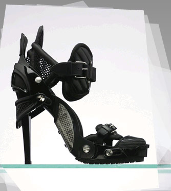 Роспись на подошве туфель